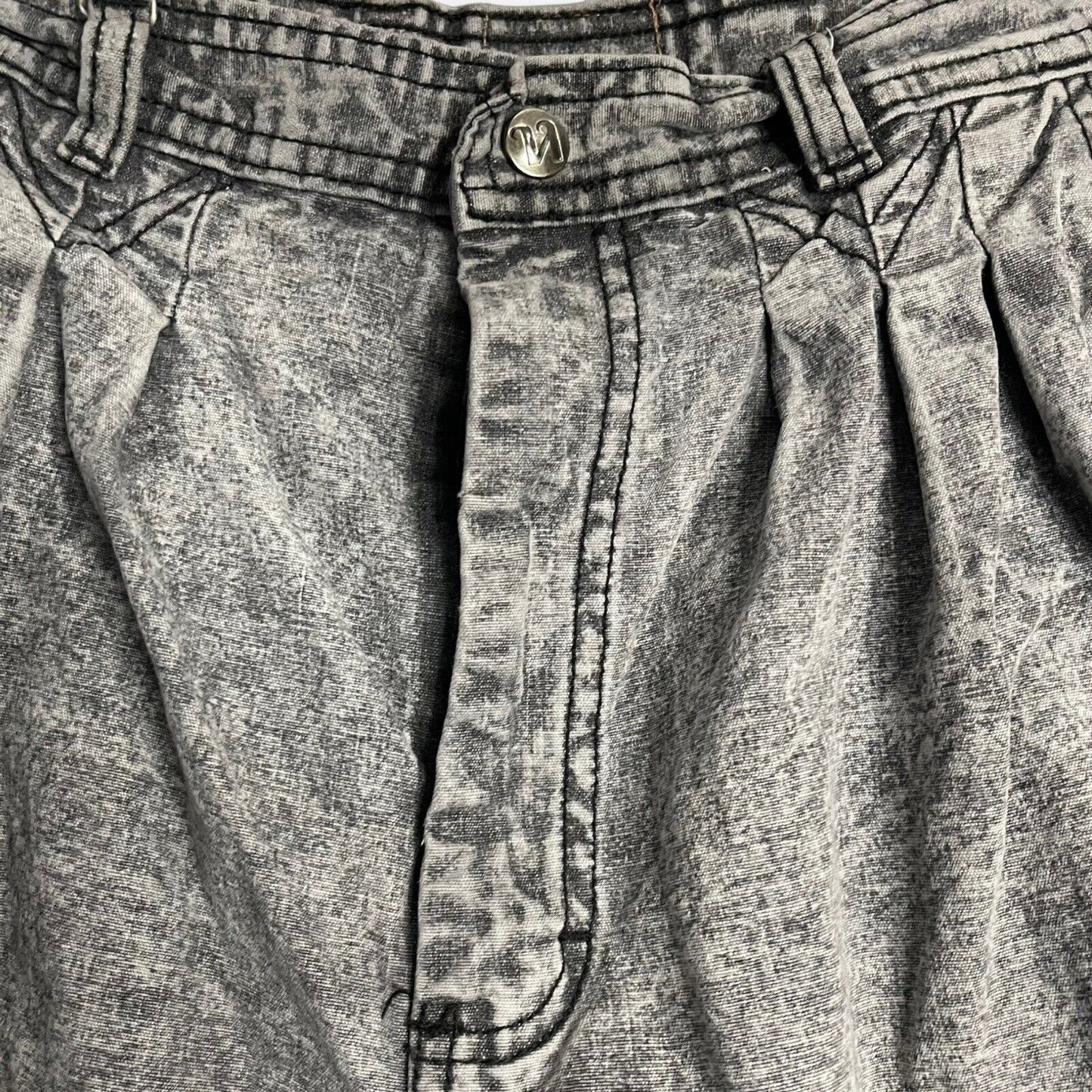 Vintage Weekends Men's Gray Jean Shorts Size 29 Acid Wash High Waisted Pockets