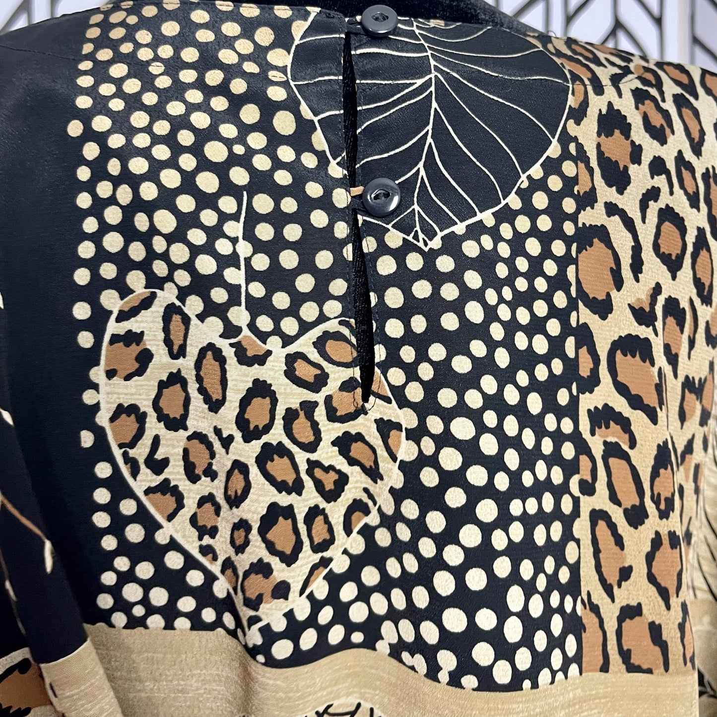 Vintage Modern Essentials Mixed Print Blouse Size XL
